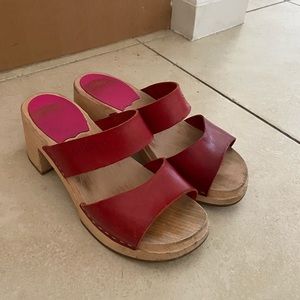 Swedish Hasbeens Maria Red Pre-Owned Size 6